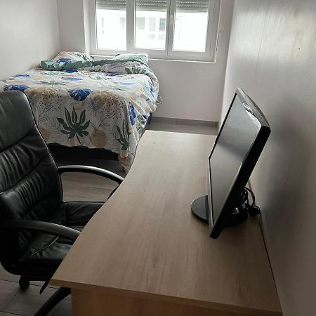 Appartement Pres De La Defense Nanterre Exteriör bild