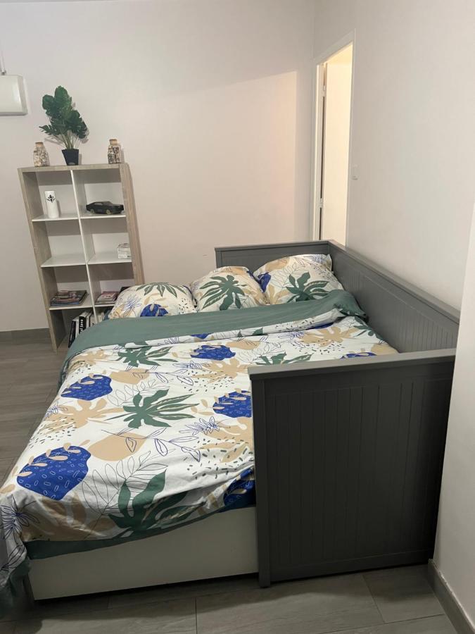 Appartement Pres De La Defense Nanterre Exteriör bild