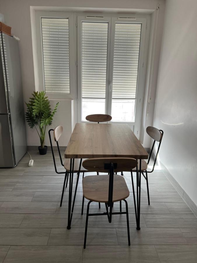 Appartement Pres De La Defense Nanterre Exteriör bild